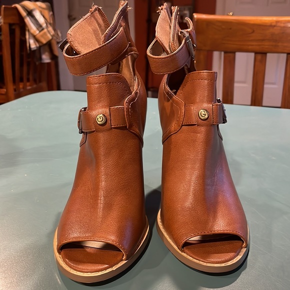 Guess peep toe booties - Picture 2 of 8